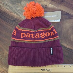 NWT PATAGONIA Kids’ Powder Town Beanie Youth OS Toque Fox Red Winter Pom Pom Hat